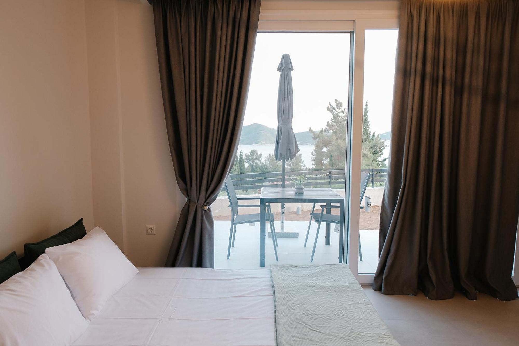 Aquarama Suites Nea Iraklitsa Zewnętrze zdjęcie